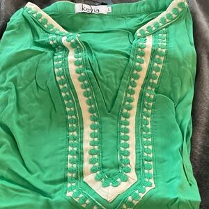 NWT KEVIA GREEN TUNIC TOP LARGE